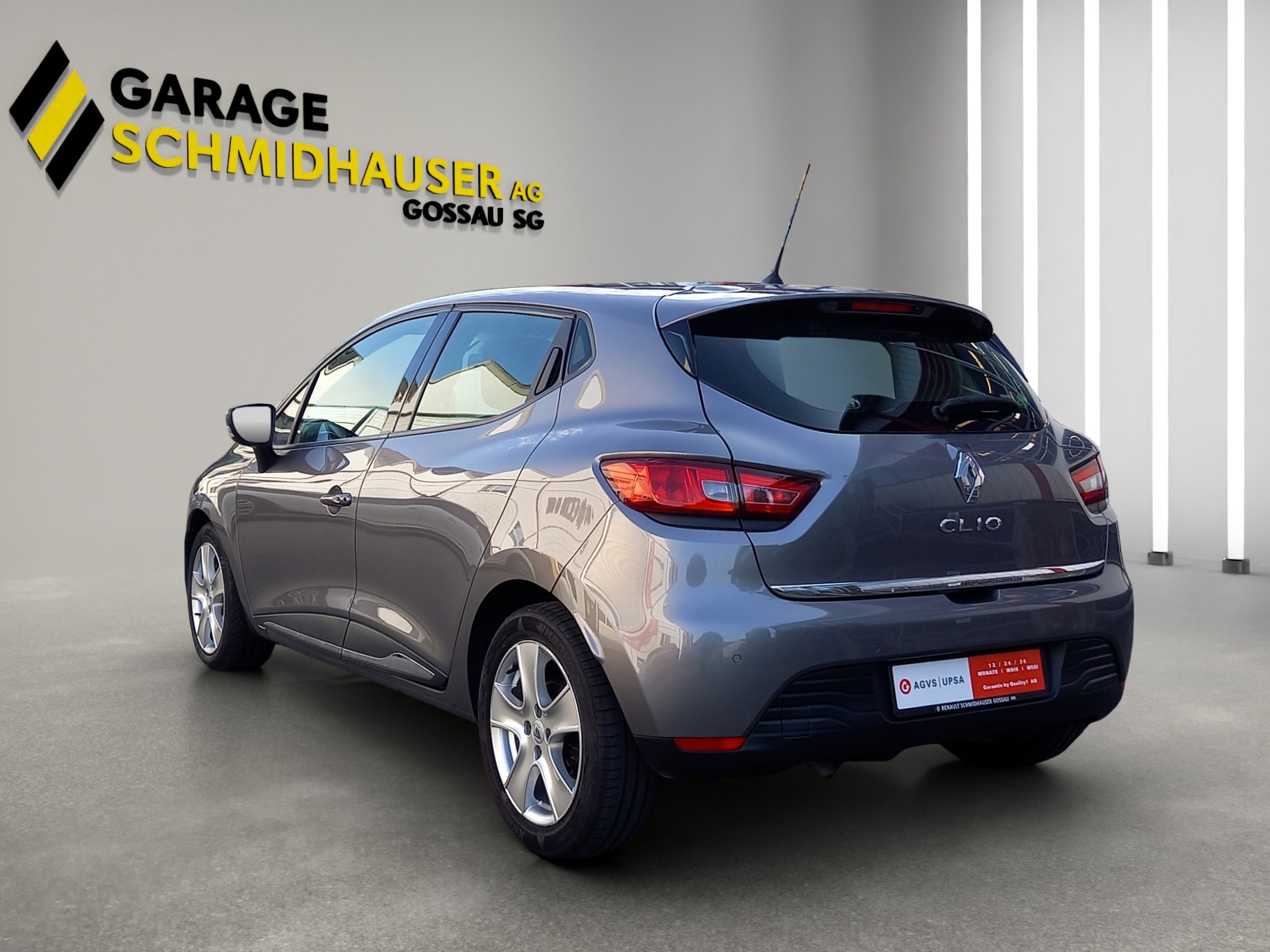 RENAULT Clio 1.2 TCe 120 Swiss Edition-image-2