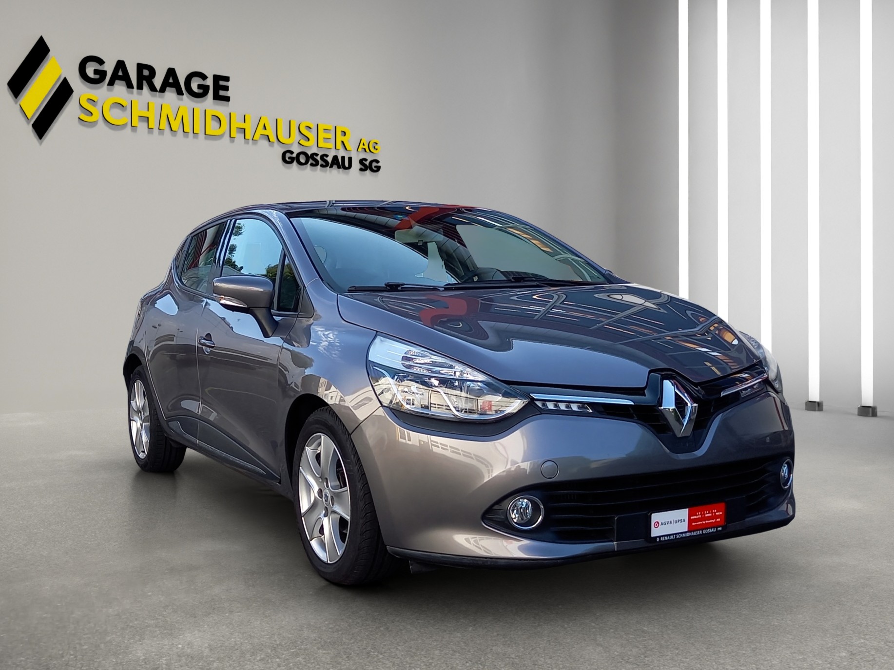 RENAULT Clio 1.2 TCe 120 Swiss Edition-image-5
