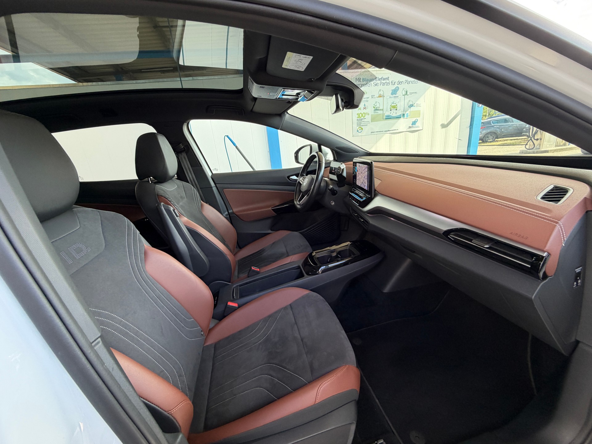 VW ID.4 Pro Performance 77 kWh Family-image-12