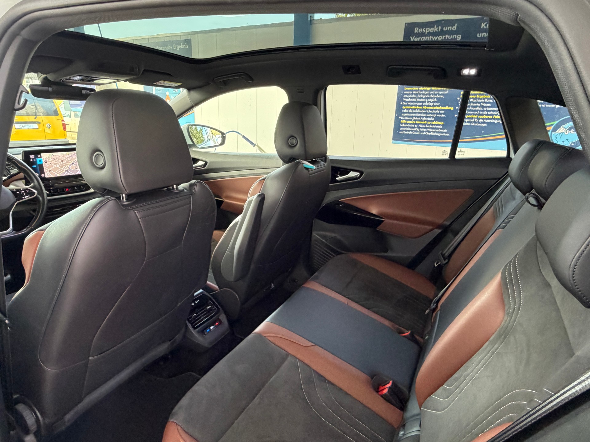 VW ID.4 Pro Performance 77 kWh Family-image-19