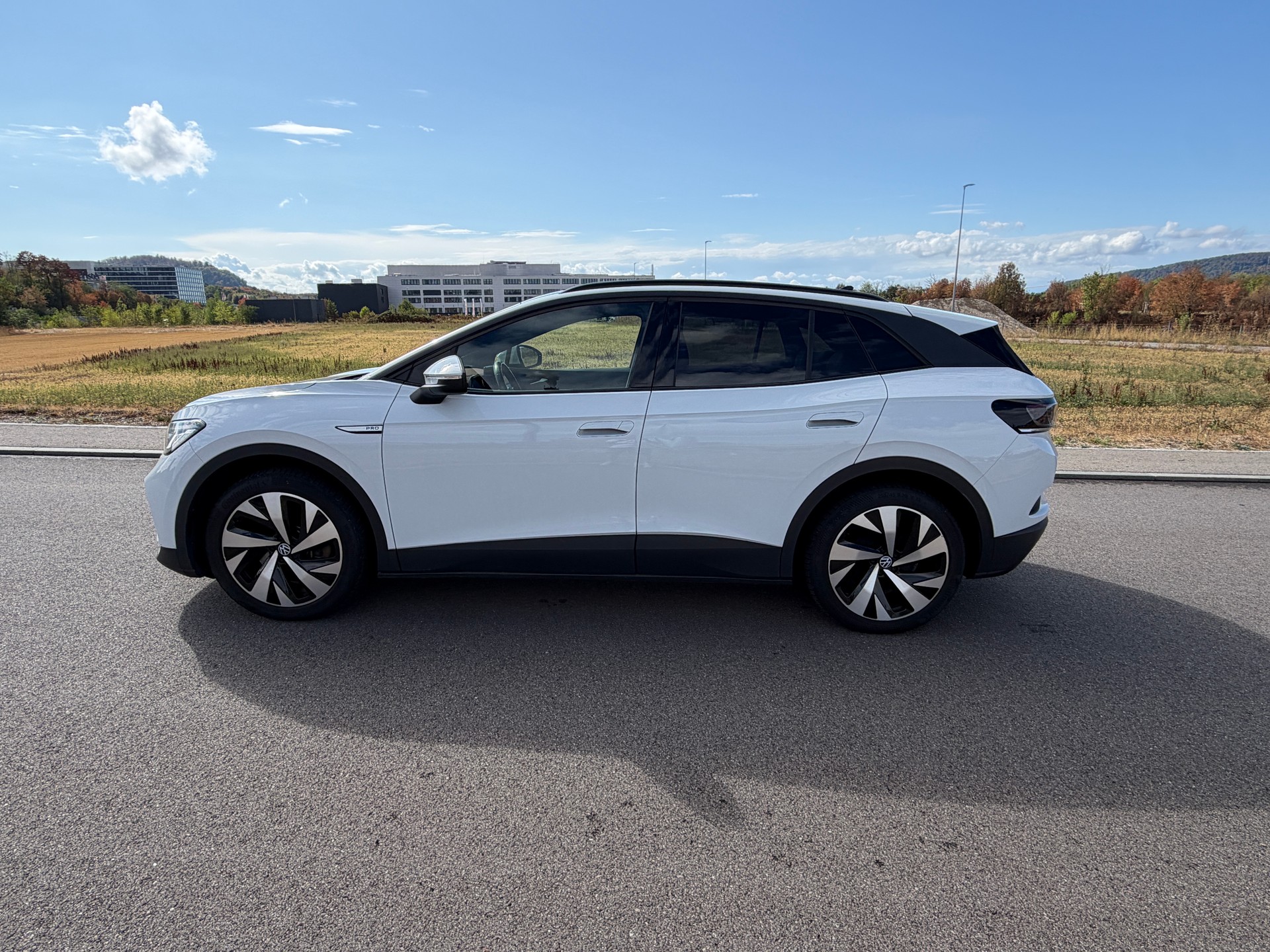 VW ID.4 Pro Performance 77 kWh Family-image-10