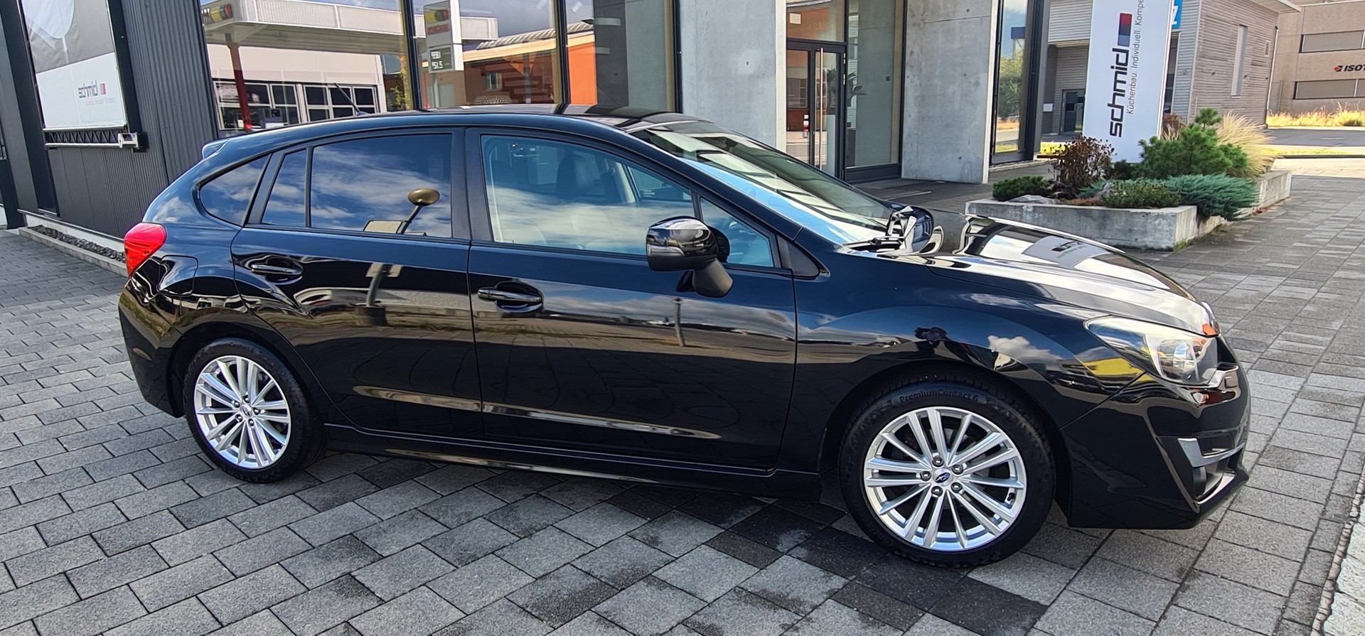 SUBARU Impreza 2.0 Swiss Sport-image-2