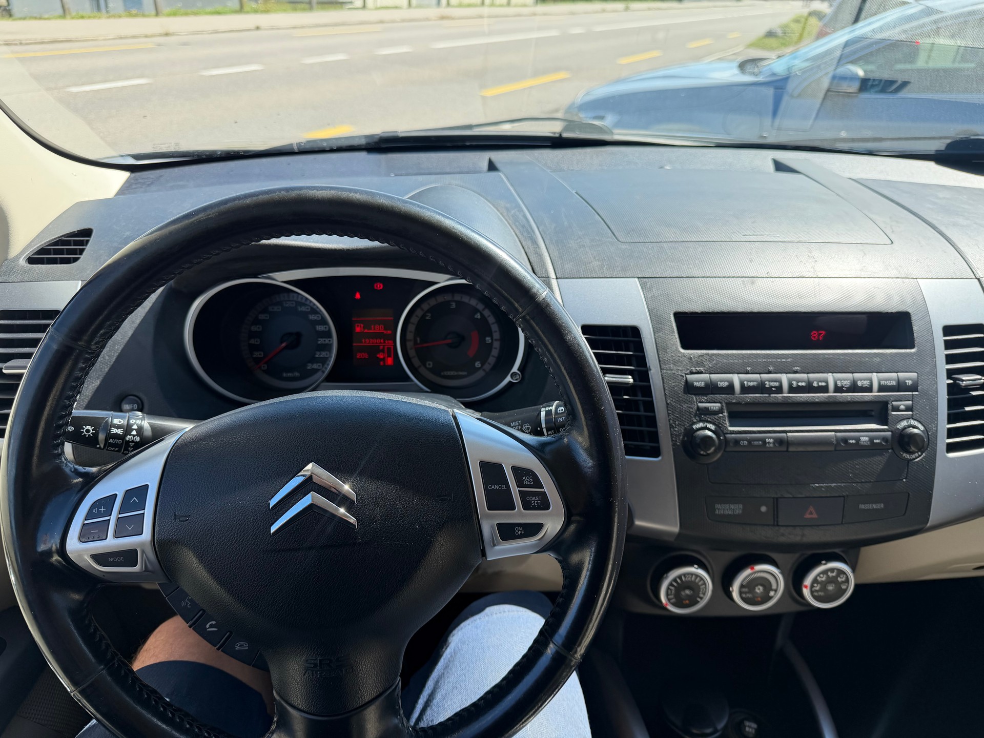 CITROEN C-Crosser 2.2 HDi Exclusive-image-5