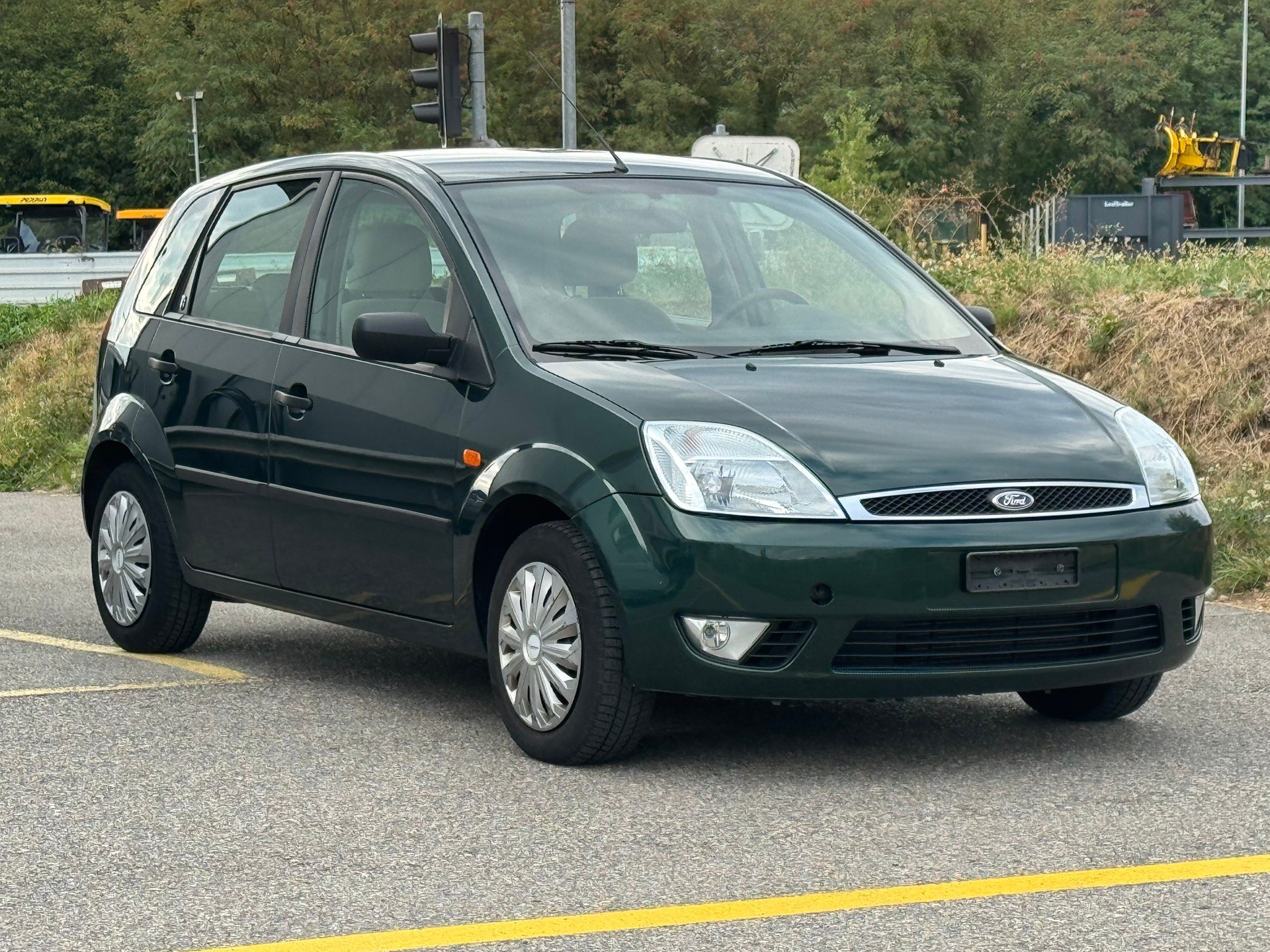 FORD Fiesta 1.4 16V Ghia-image-2