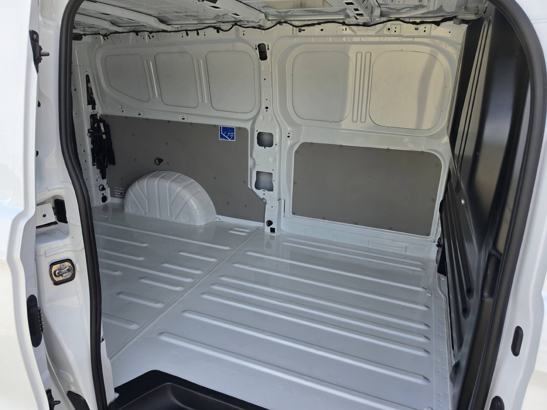 VW Transporter Kaw. 3500 2.0 TDI 150-image-13