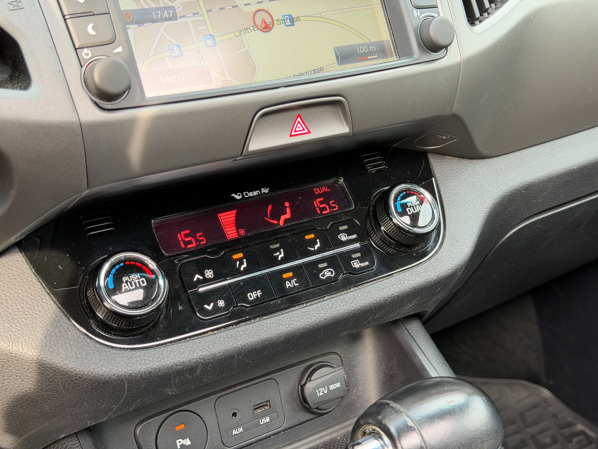 KIA Sportage 2.0 CRDi Trend 4WD Automatic *Facelift* *Panorama*-image-22