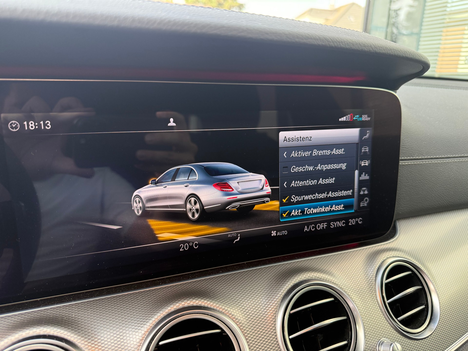 MERCEDES-BENZ E 450 AMG Line 4Matic 9G-Tronic-image-15