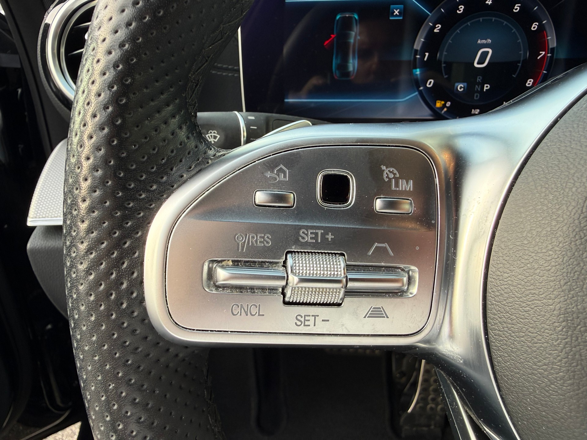 MERCEDES-BENZ E 450 AMG Line 4Matic 9G-Tronic-image-10