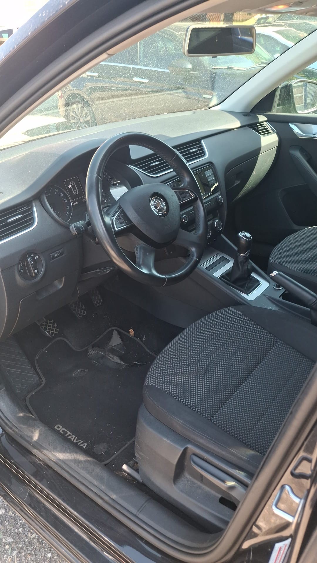 SKODA Octavia 1.6 TDI Active-image-7