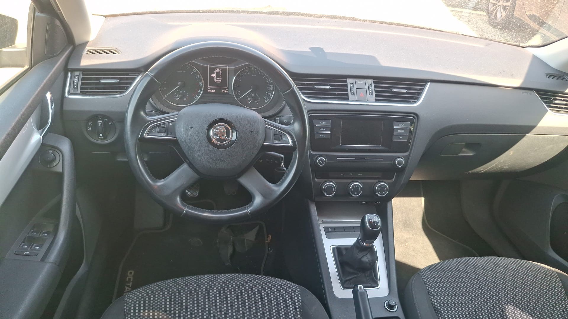SKODA Octavia 1.6 TDI Active-image-8