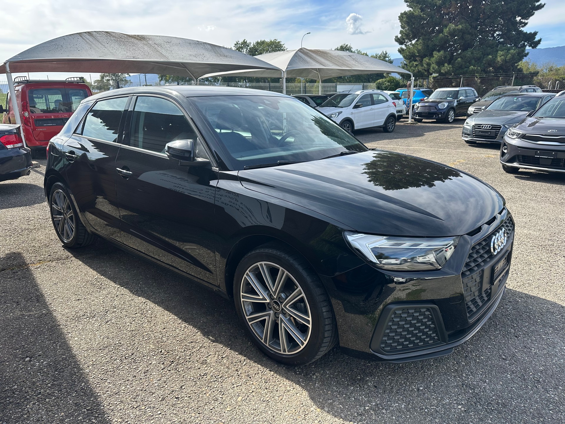 AUDI A1 Sportback 30 TFSI Attraction S-tronic-showroom-element-1