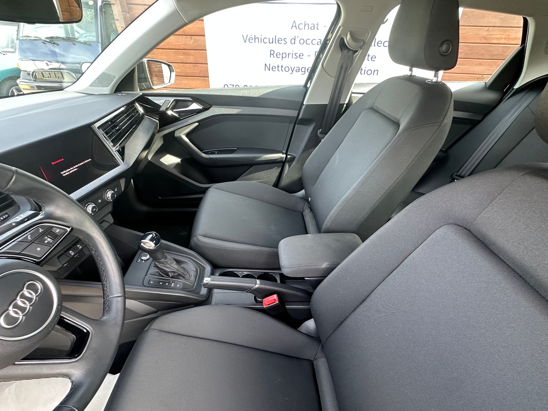 AUDI A1 Sportback 30 TFSI Attraction S-tronic-image-11