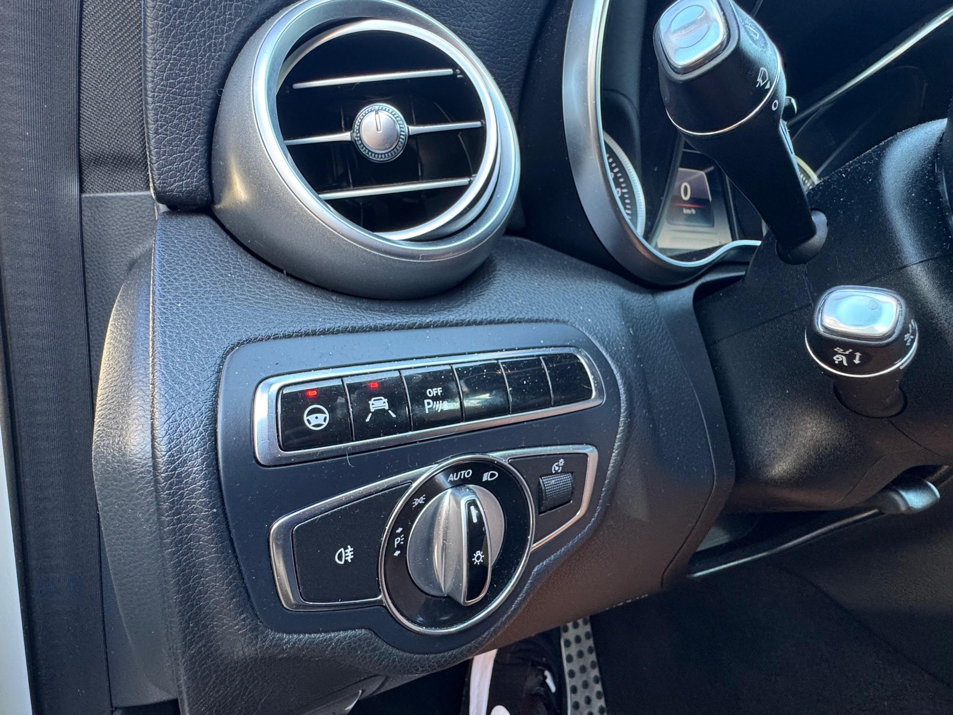 MERCEDES-BENZ C 220 BlueTEC AMG Line 7G-Tronic-image-10