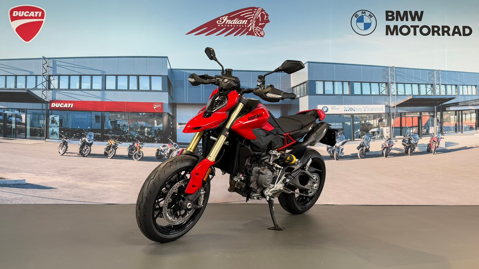 DUCATI Hypermotard V2-showroom-element-2