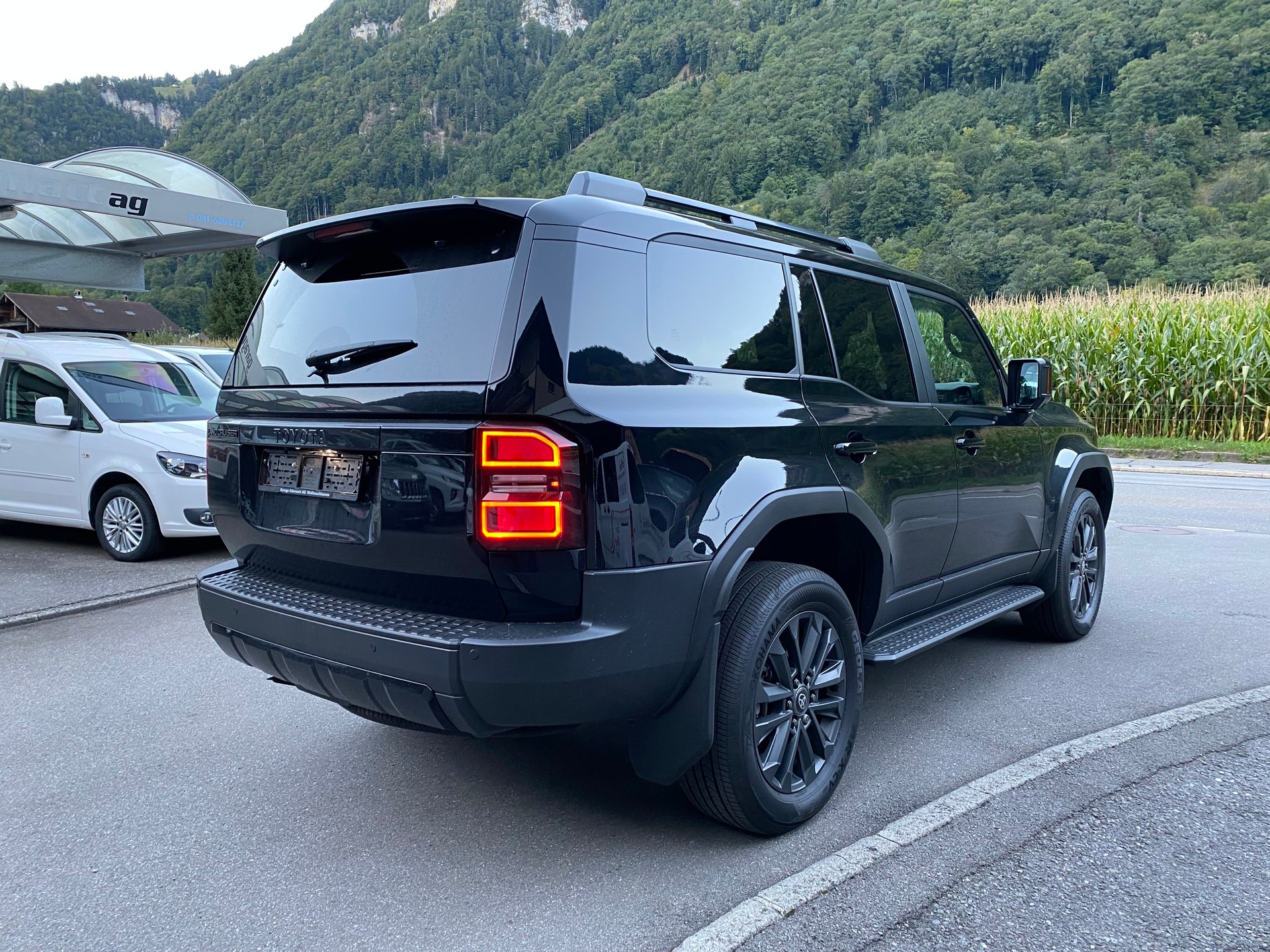 TOYOTA Land Cruiser 2.8TD Invincible Automat-image-12