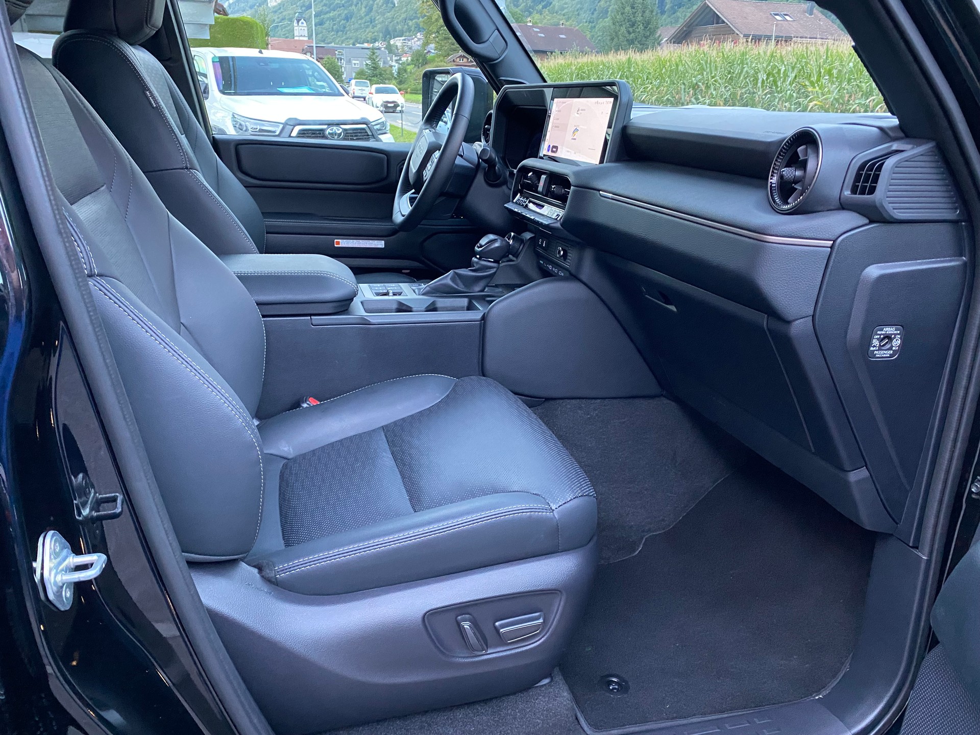 TOYOTA Land Cruiser 2.8TD Invincible Automat-image-6
