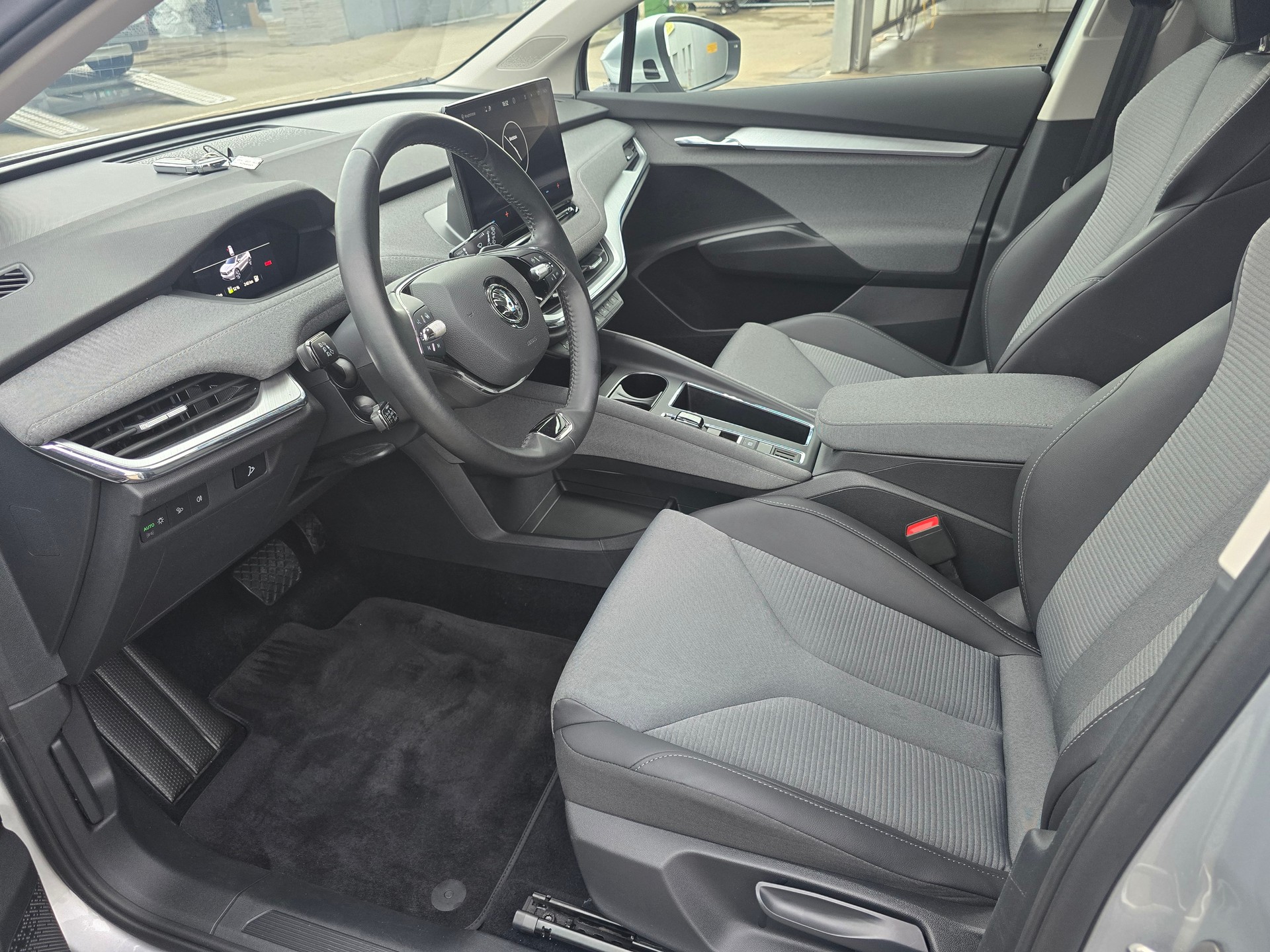 SKODA Enyaq iV 80*Frsch ab MFK"Anhängerkupplung**** SoH werth 97% *-image-6
