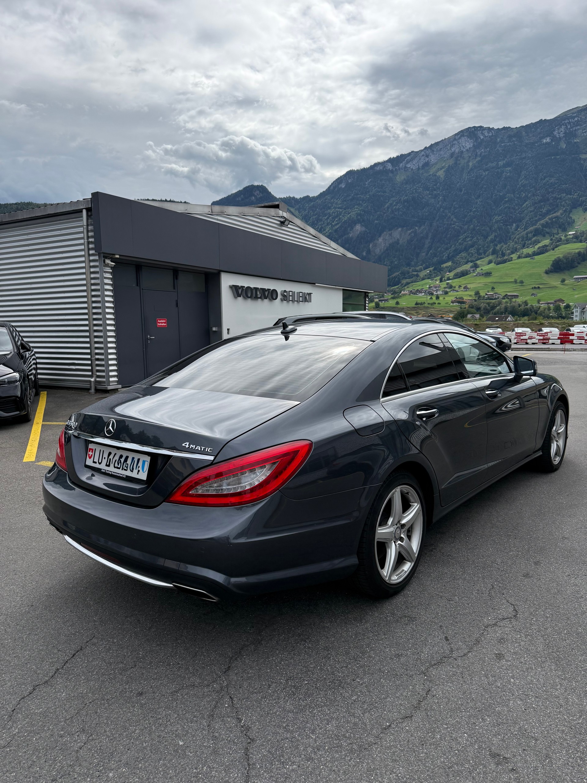 MERCEDES-BENZ CLS 500 V8 BlueEF 4matic-image-3