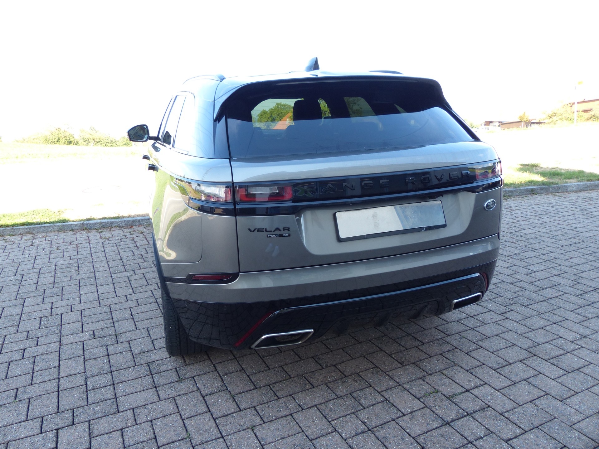 LAND ROVER Range Rover Velar R-Dynamic P 300 SE Automatic-image-2