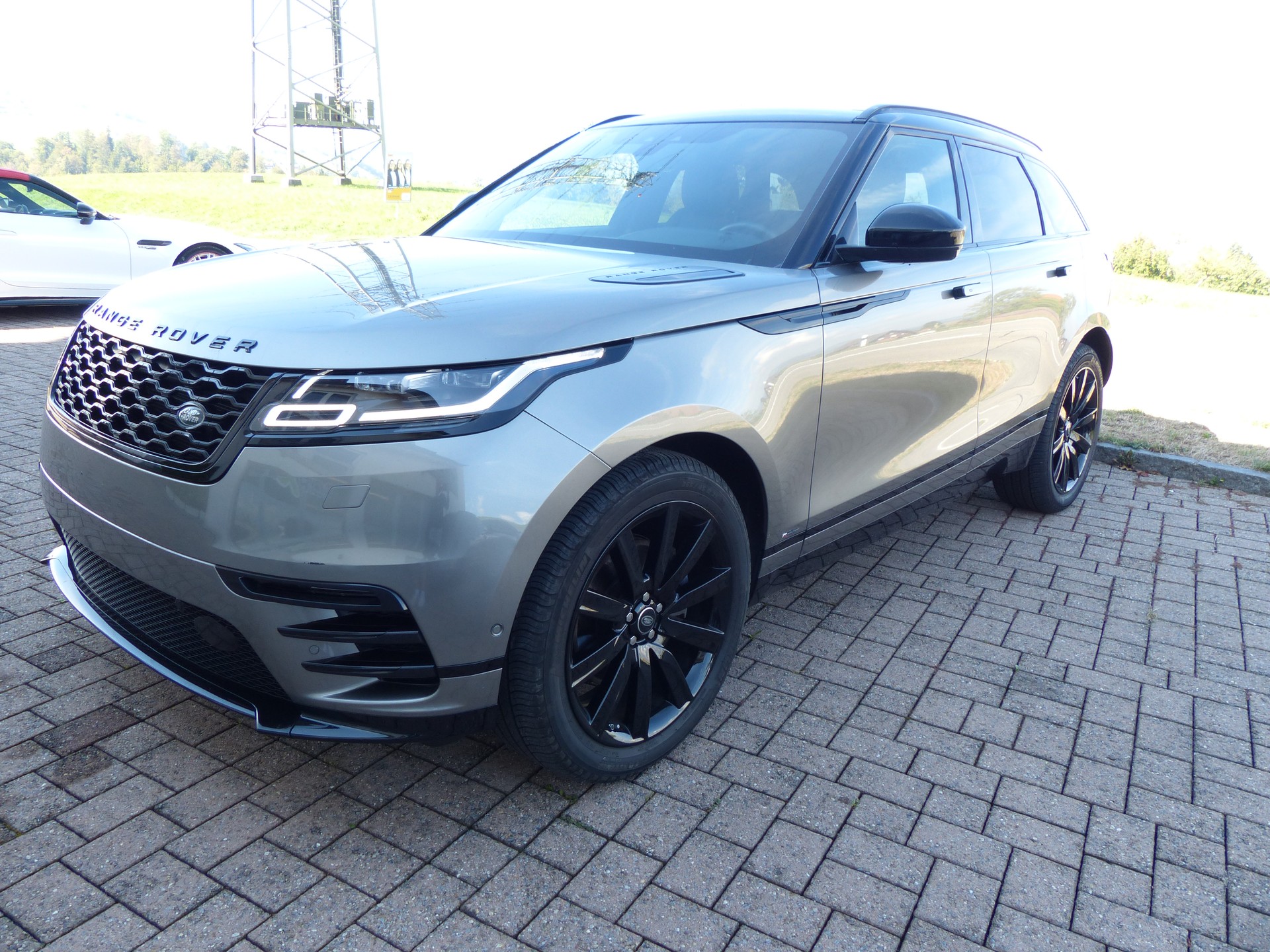 LAND ROVER Range Rover Velar R-Dynamic P 300 SE Automatic-image-28