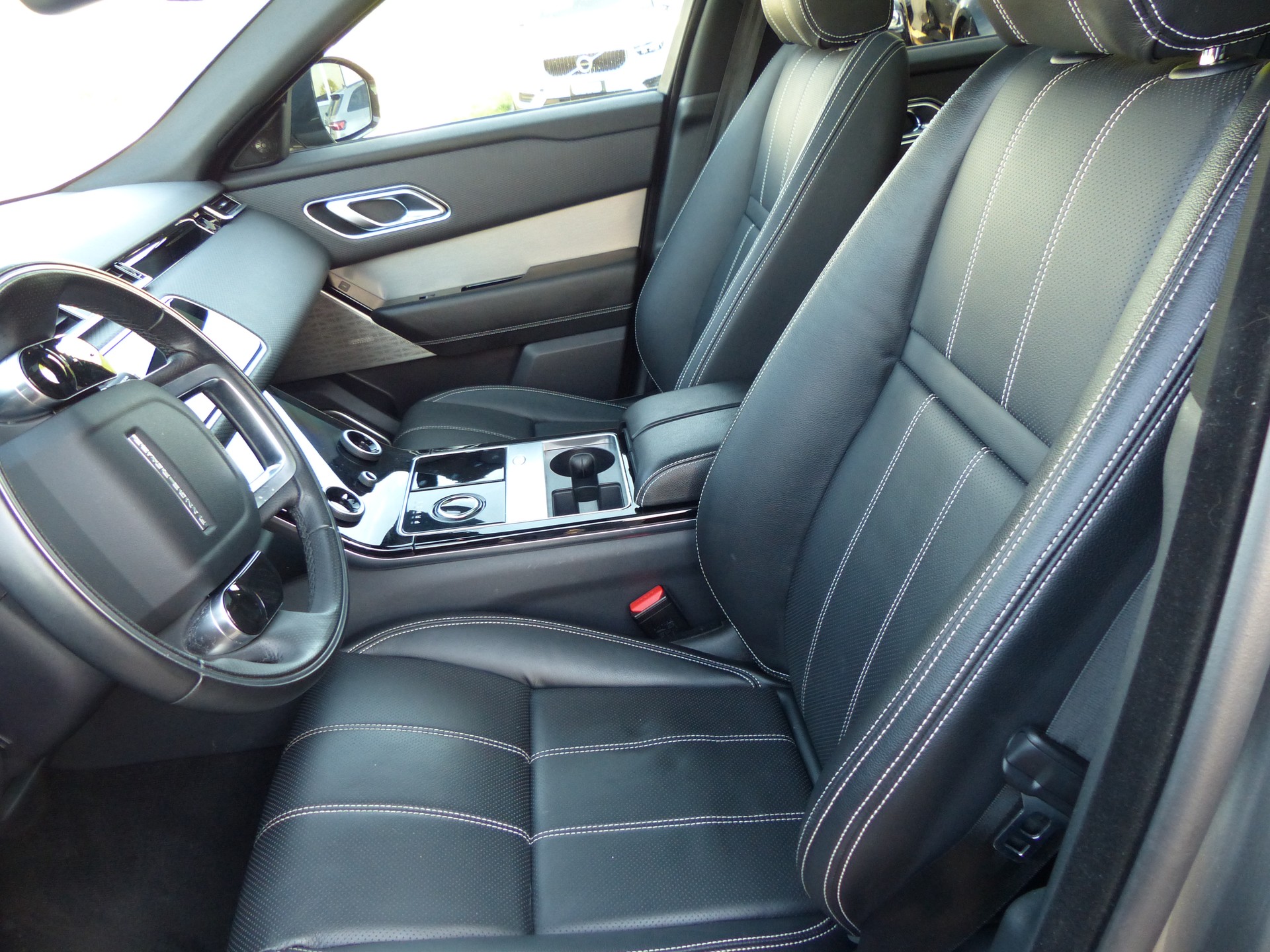LAND ROVER Range Rover Velar R-Dynamic P 300 SE Automatic-image-3
