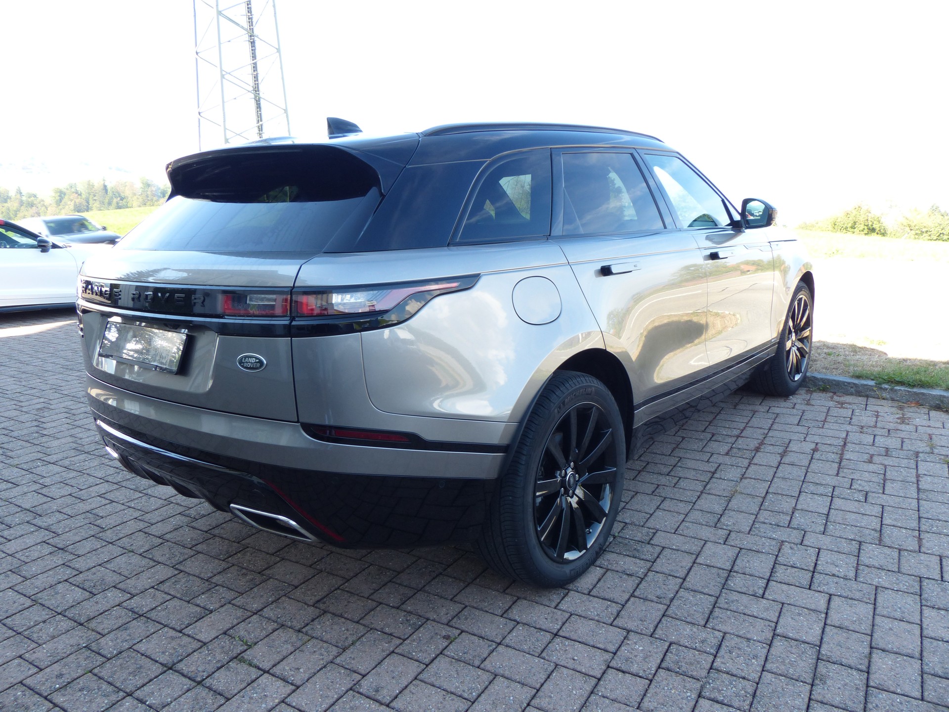 LAND ROVER Range Rover Velar R-Dynamic P 300 SE Automatic-image-17
