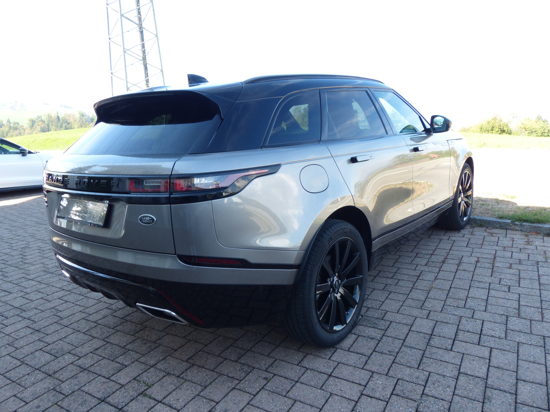 LAND ROVER Range Rover Velar R-Dynamic P 300 SE Automatic-image-18
