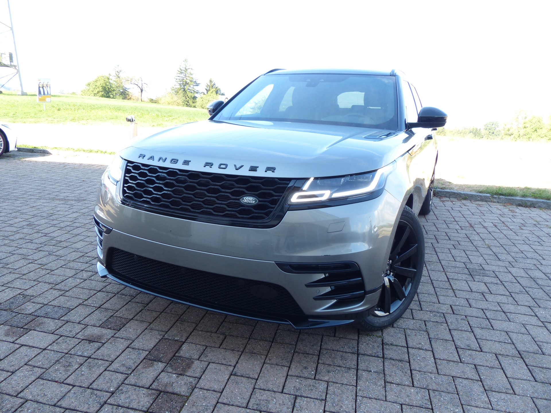 LAND ROVER Range Rover Velar R-Dynamic P 300 SE Automatic-image-23