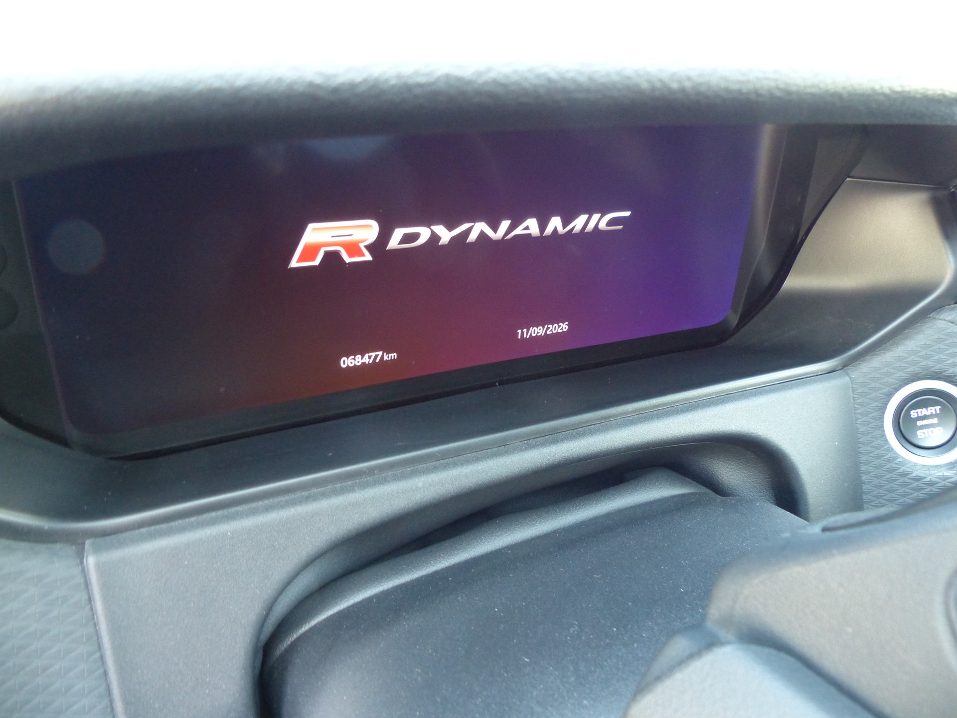 LAND ROVER Range Rover Velar R-Dynamic P 300 SE Automatic-image-6