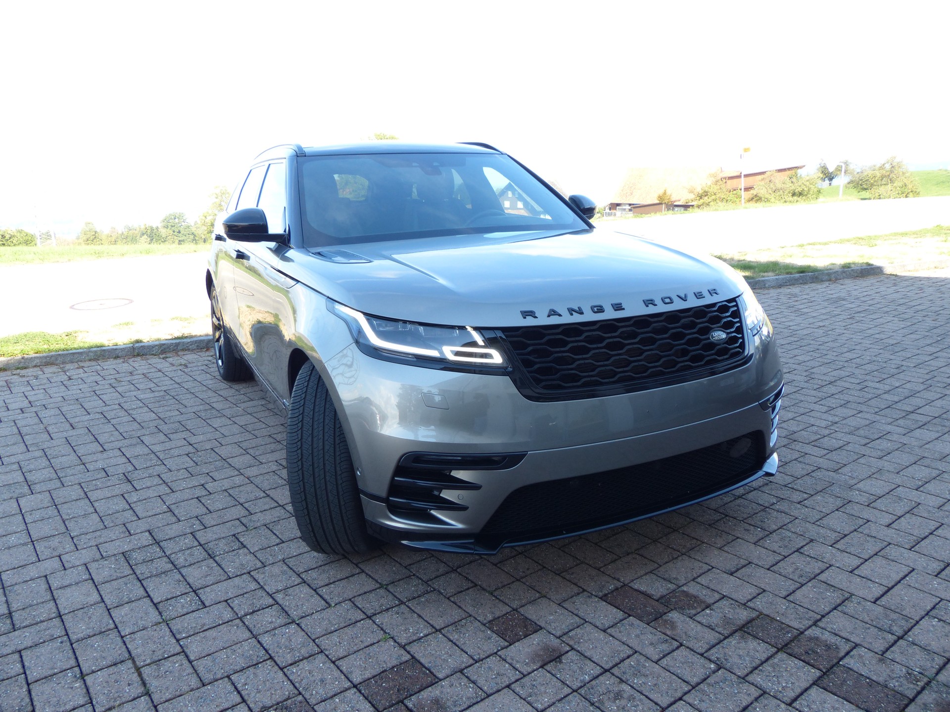 LAND ROVER Range Rover Velar R-Dynamic P 300 SE Automatic-image-25