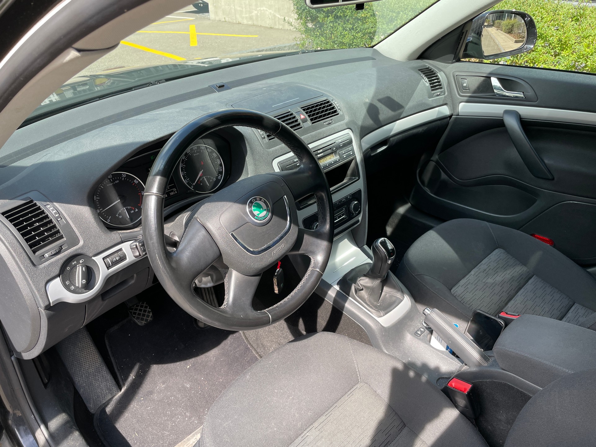 SKODA Octavia Combi 1.8 TSI Adventure 4x4-image-8