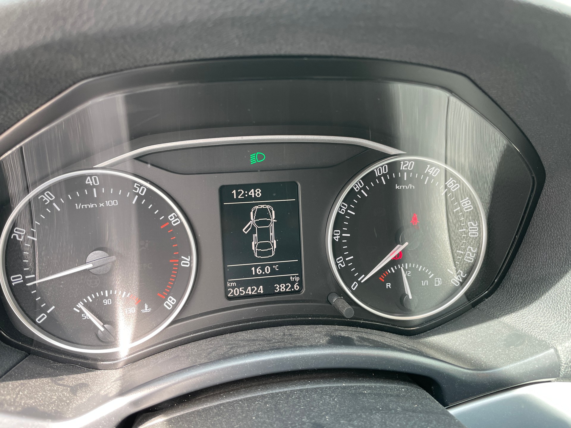 SKODA Octavia Combi 1.8 TSI Adventure 4x4-image-15