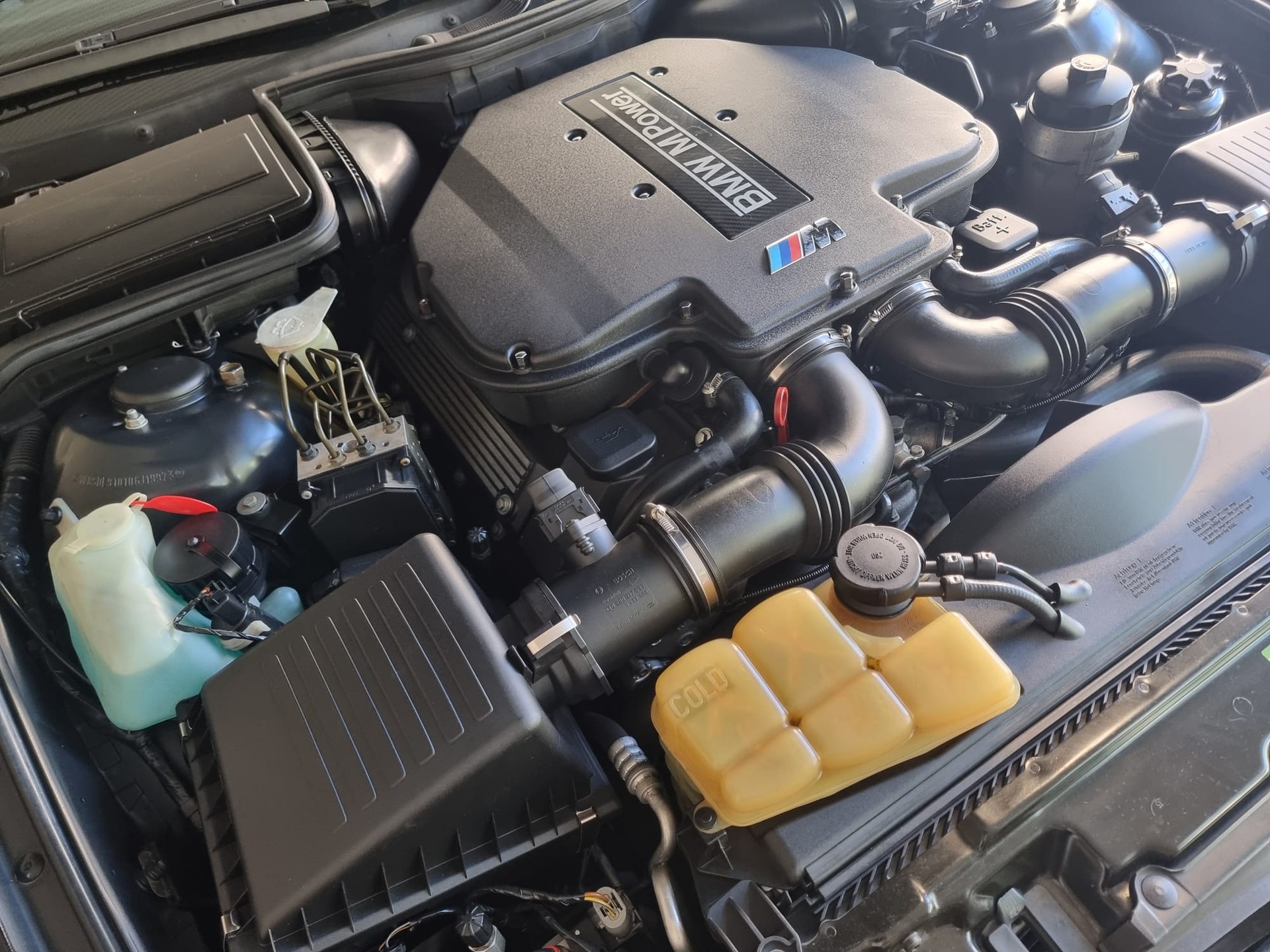 BMW M5 V8-image-8
