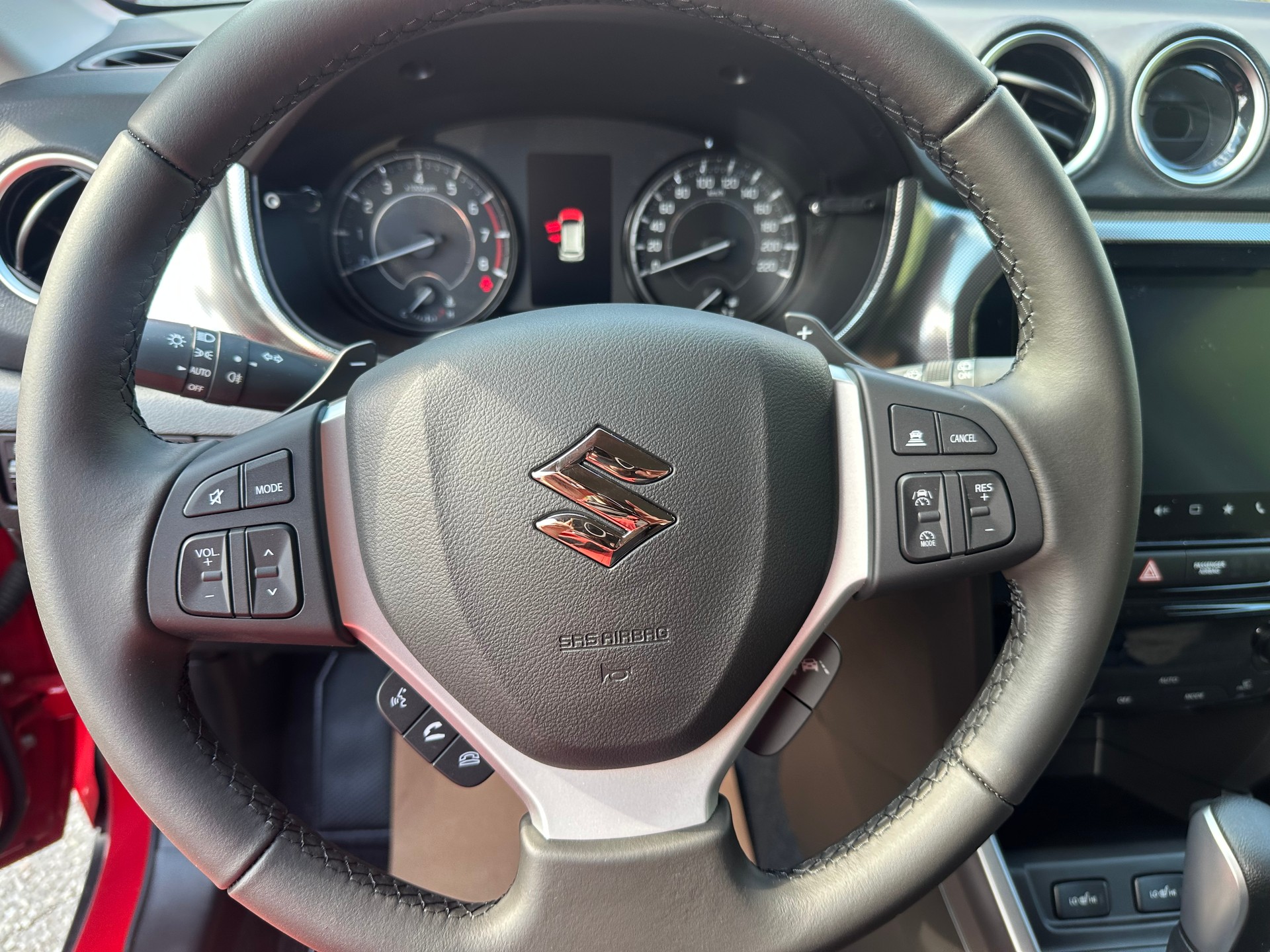 SUZUKI Vitara 1.4 Boosterjet Compact Top 4x4 Hybrid Automatic-image-14