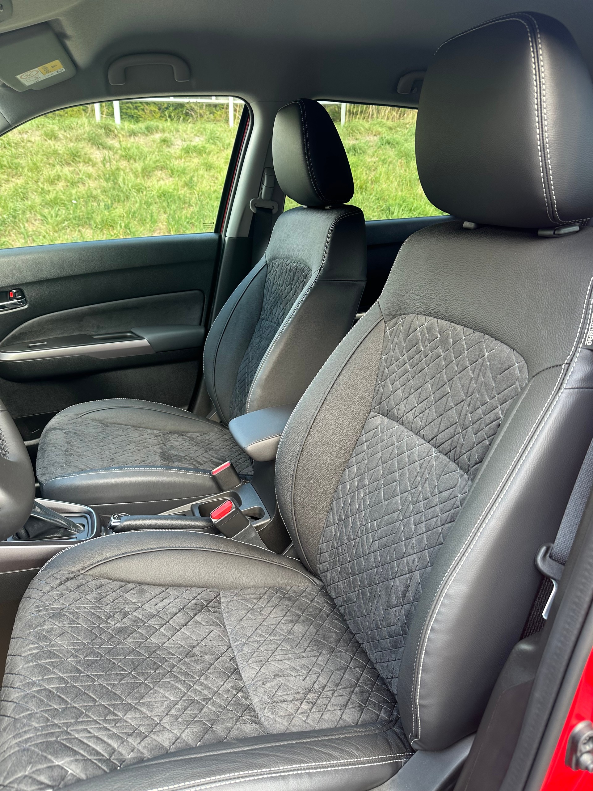 SUZUKI Vitara 1.4 Boosterjet Compact Top 4x4 Hybrid Automatic-image-8