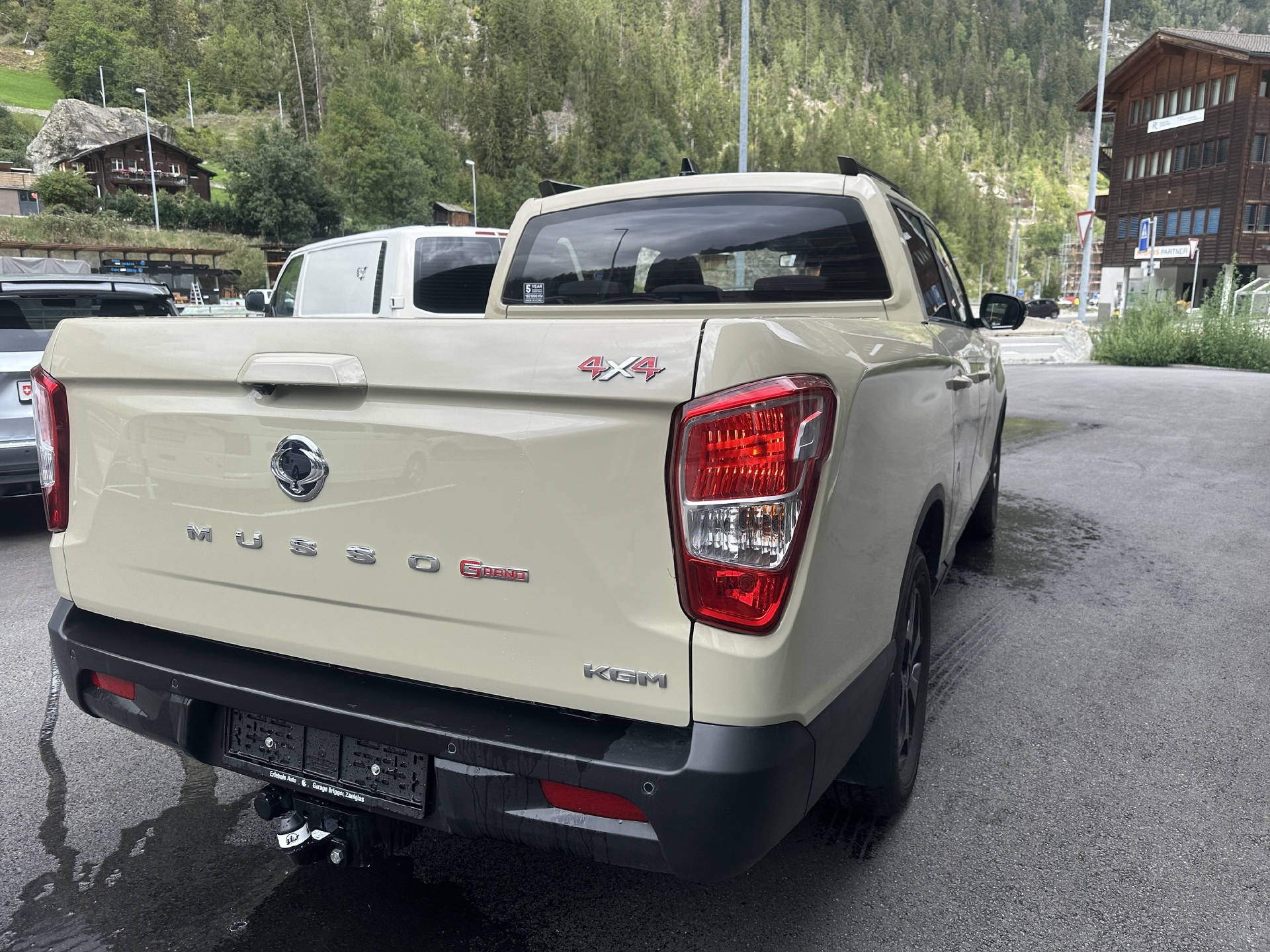 KGM-SsangYong Grand Musso 2.2 e-XDI Blackline-image-3