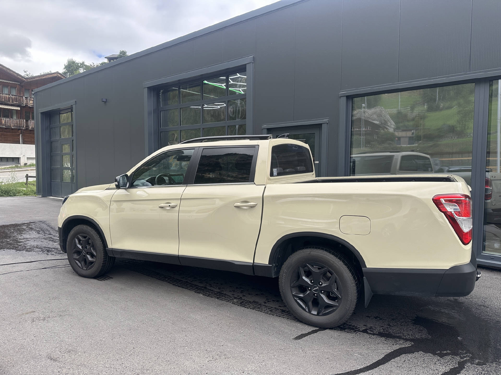 KGM-SsangYong Grand Musso 2.2 e-XDI Blackline-image-6