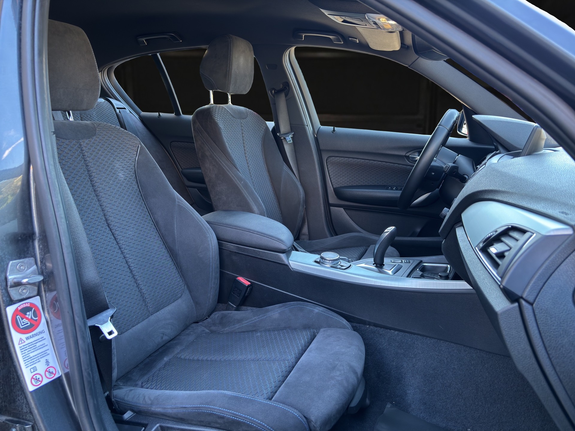 BMW 116i Steptronic-image-9