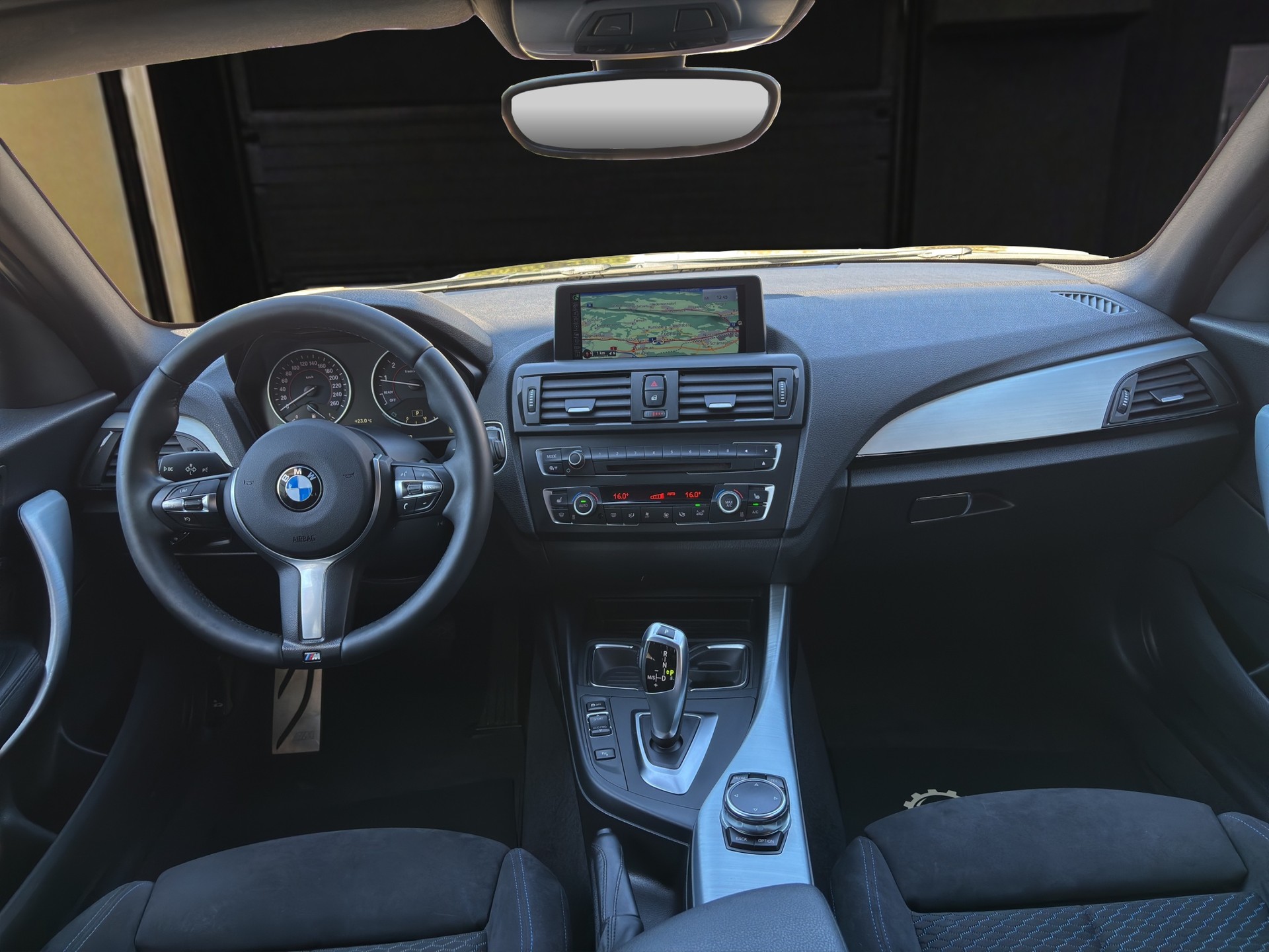 BMW 116i Steptronic-image-10