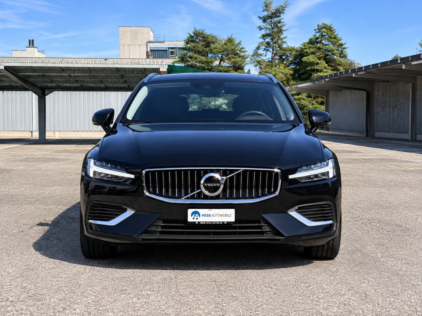 VOLVO V60 T6 eAWD Twin Engine Inscription Expression Geartronic-image-9