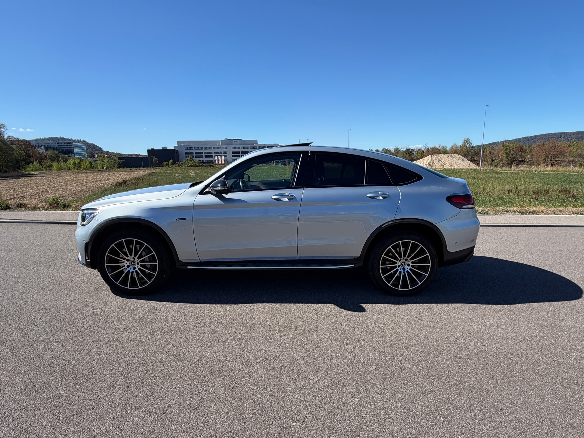MERCEDES-BENZ GLC Coupé 300 e AMG Line 9G-Tronic-image-5
