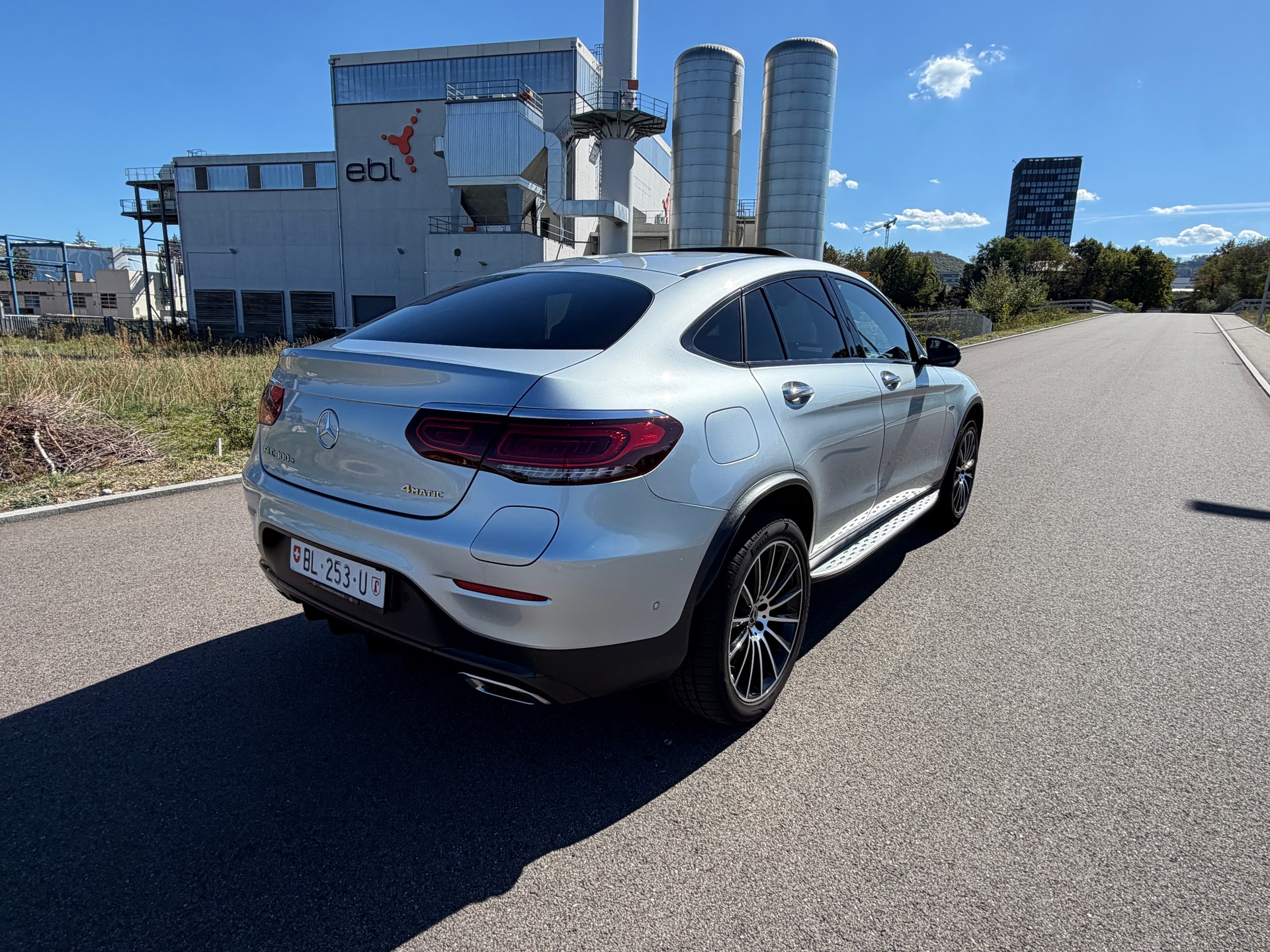 MERCEDES-BENZ GLC Coupé 300 e AMG Line 9G-Tronic-image-9