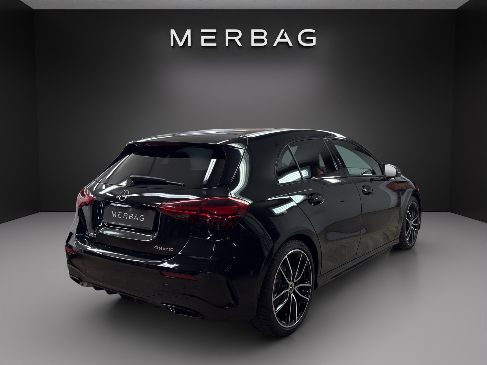MERCEDES-BENZ A 220 4Matic 8G-DCT-image-4