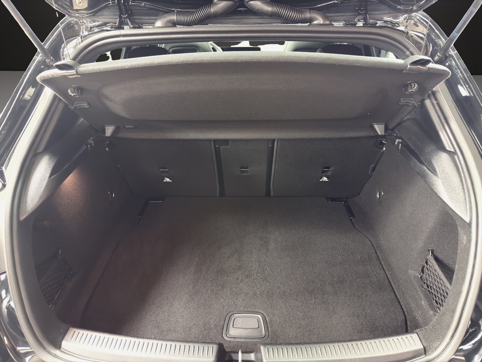 MERCEDES-BENZ A 220 4Matic 8G-DCT-image-8