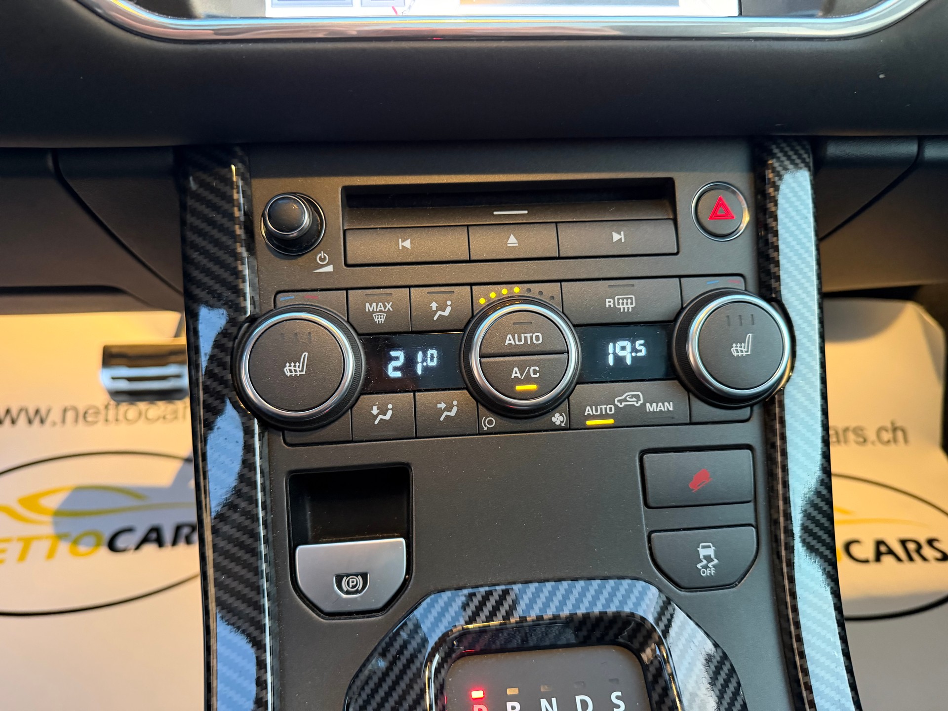 LAND ROVER Range Rover Evoque 2.0 Si4 Prestige AT6-image-9