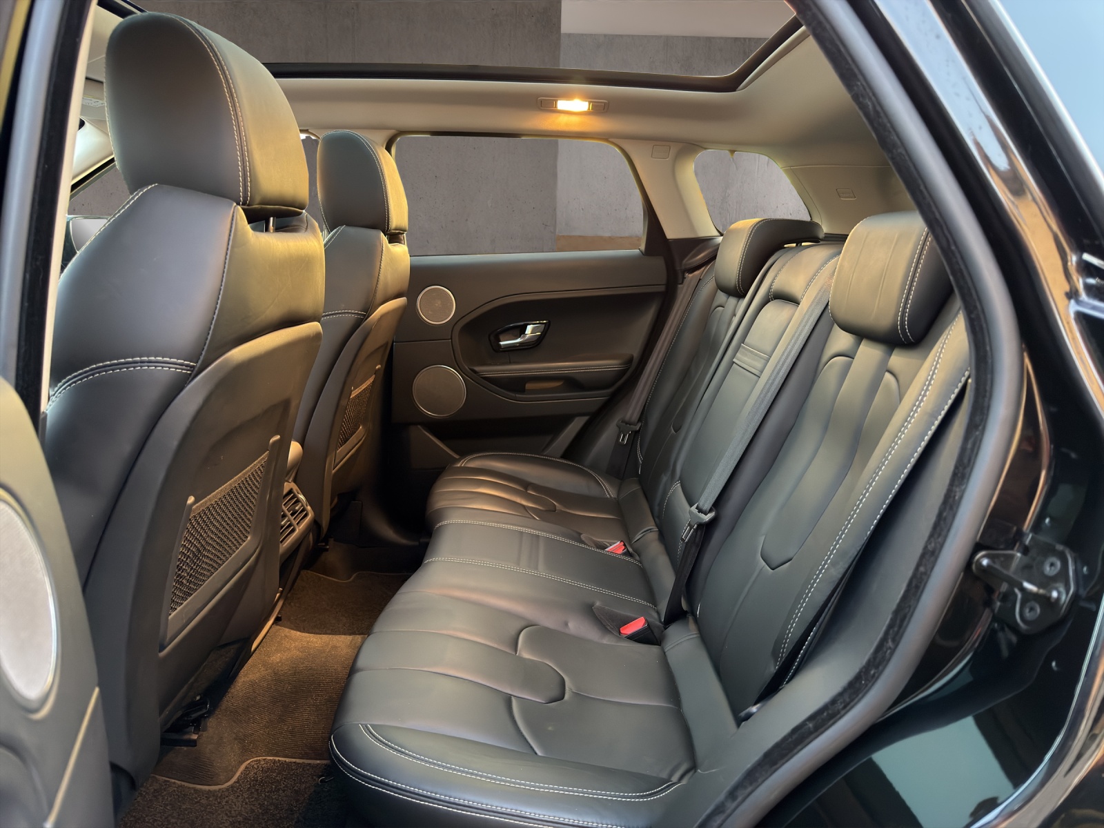 LAND ROVER Range Rover Evoque 2.0 Si4 Prestige AT6-image-6