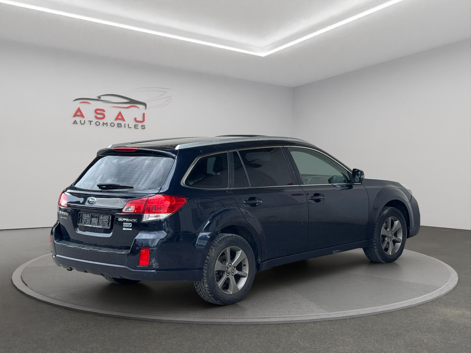 SUBARU Outback 2.0D Swiss Classic AWD Lineartronic-image-6