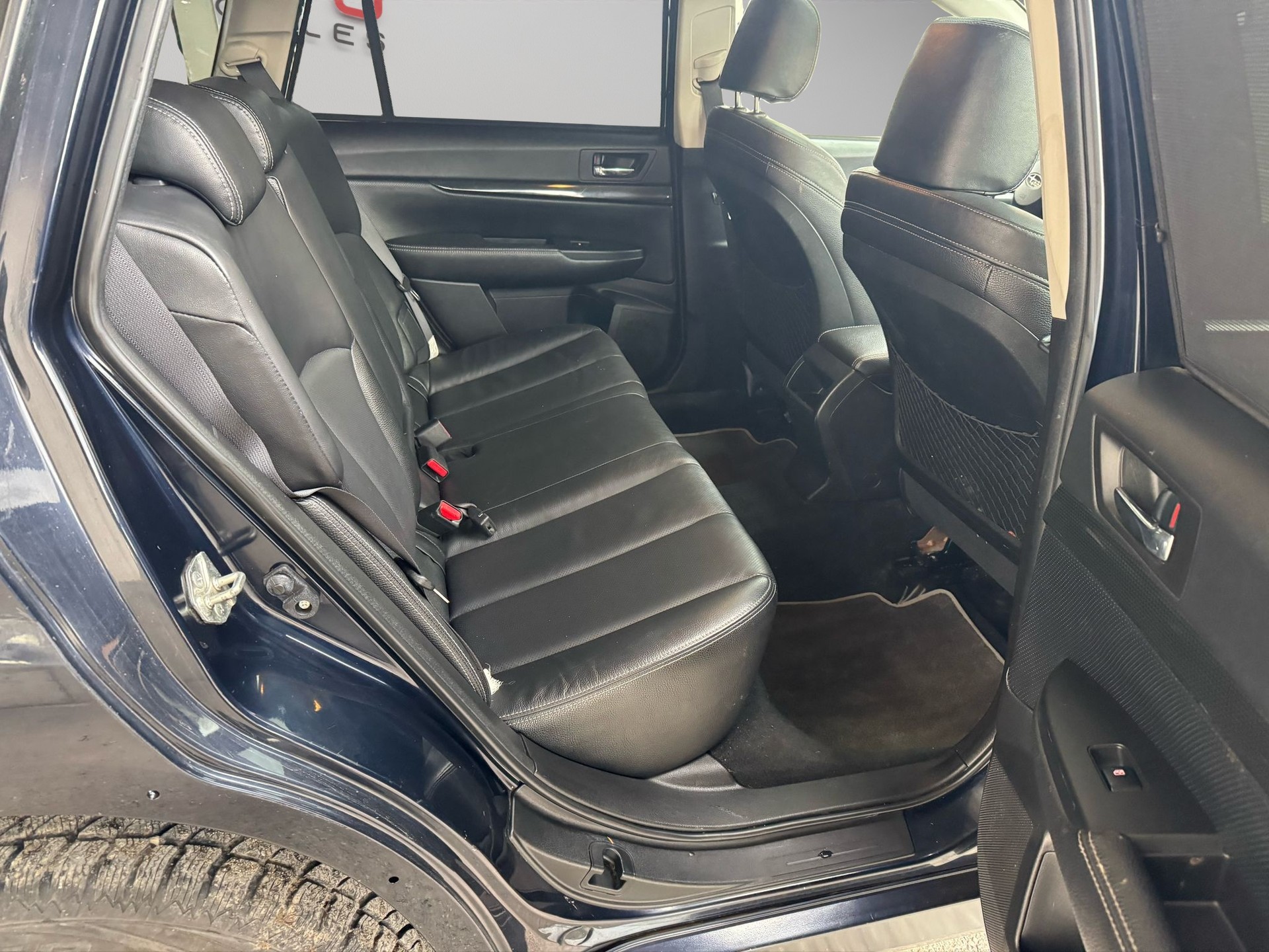 SUBARU Outback 2.0D Swiss Classic AWD Lineartronic-image-14