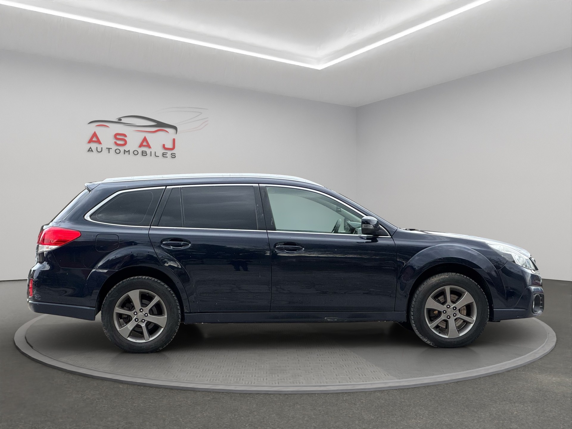 SUBARU Outback 2.0D Swiss Classic AWD Lineartronic-image-7