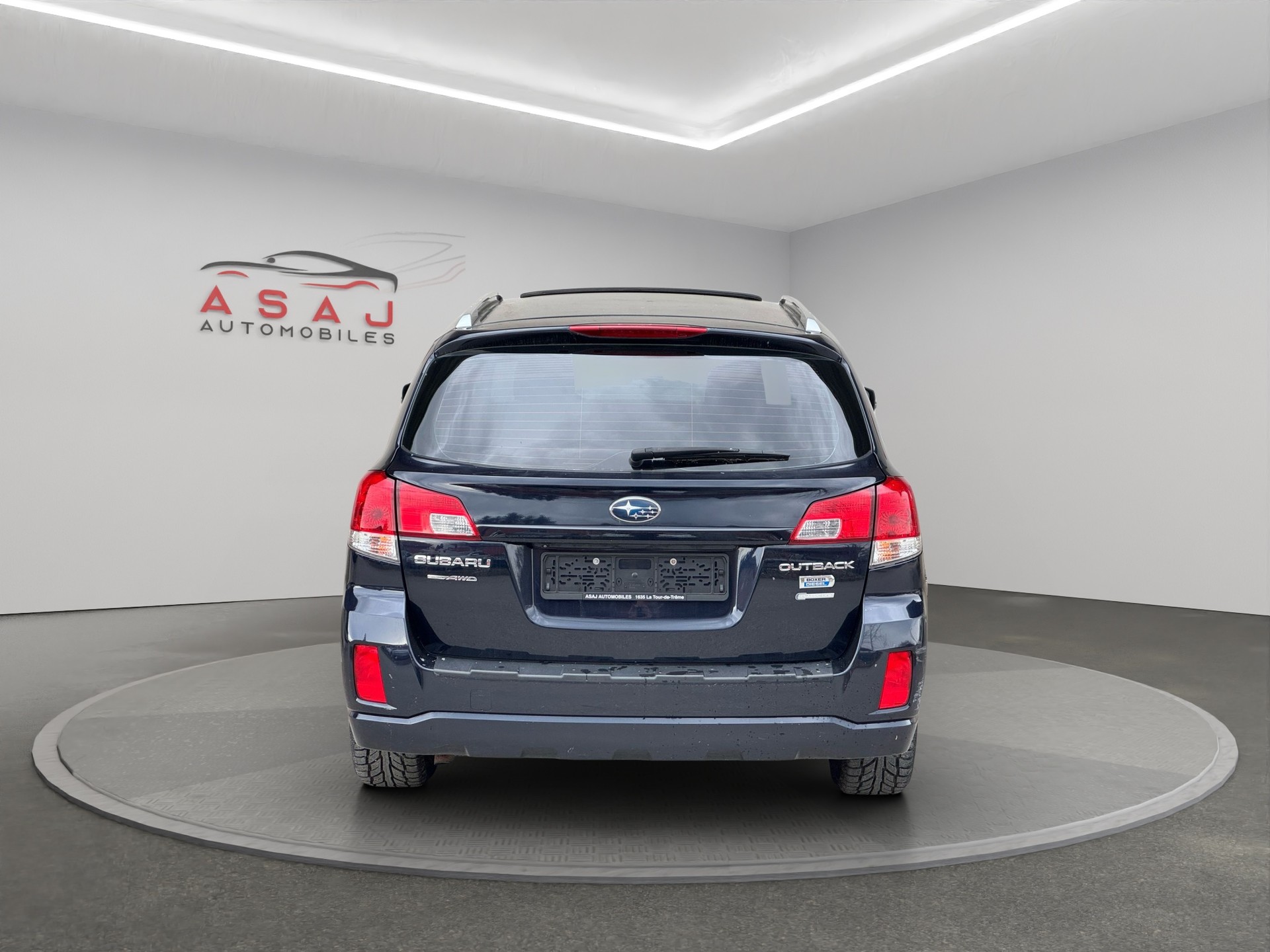 SUBARU Outback 2.0D Swiss Classic AWD Lineartronic-image-5
